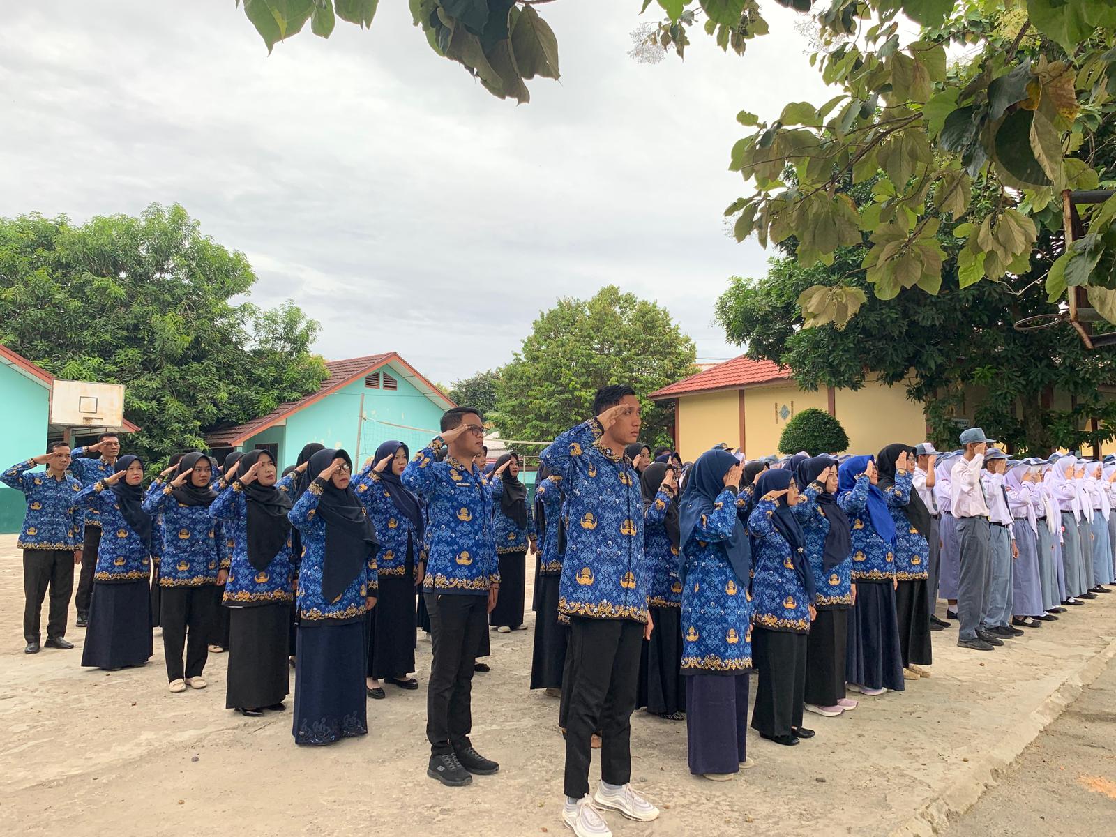 Gambar 2 - SMK Negeri 2 Lahat Merayakan Hari Pahlawan Pada Tanggal 10 November Tahun 2025: Semangat Perjuangan Bangsa Bangkit di Tengah Tantangan Modern.