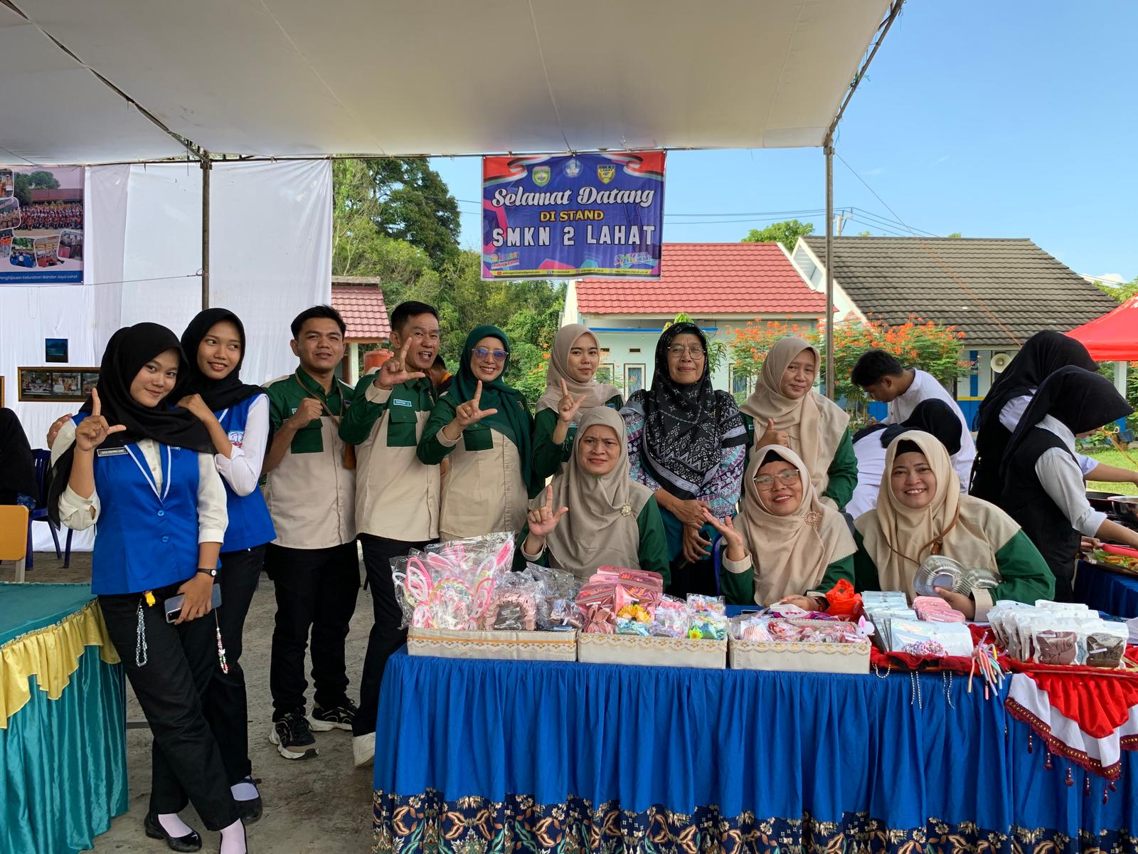 Menghadiri Acara Hari Jadi SMPN 8 Lahat Dan Sosialisasi SPMB SMK Negeri 2 Lahat Tahun 2026